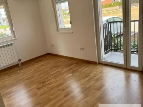 Rent, three bedroom apartment, 56m², Ledine, Beograd - image 5