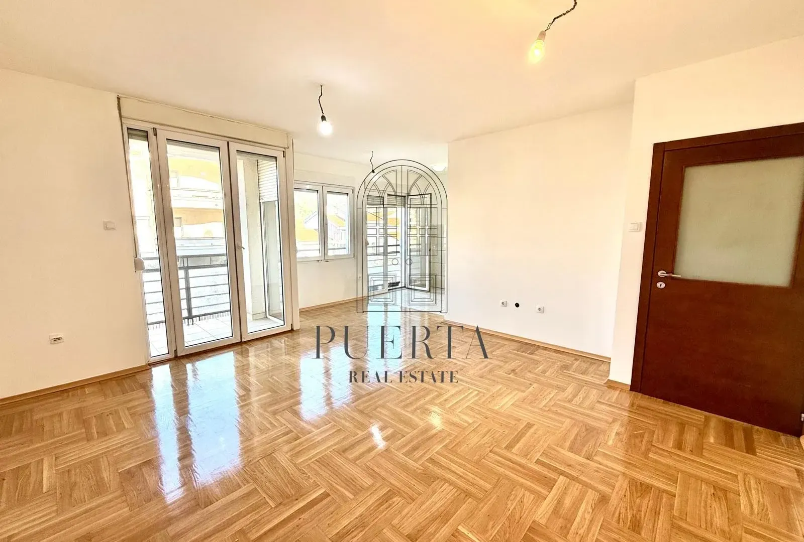 Prodaja, dvosoban stan, 73m², Nova Dalmatinska, Podgorica