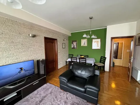 Prodaja, trosoban stan, 86m², Stari Aerodrom, Podgorica - image 3
