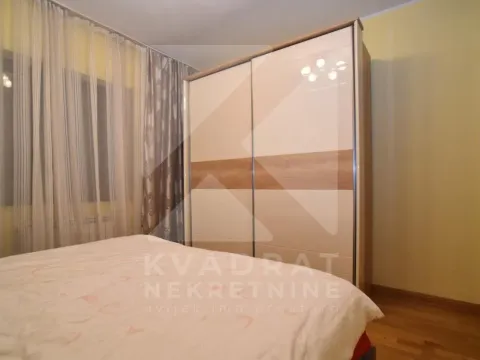 Izdavanje, kuća, 128m², Stari Aerodrom, Podgorica - image 11