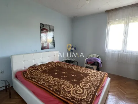 Sale, house, 318m², Zlatica, Podgorica - image 7