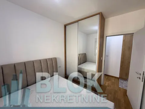 Rent, one bedroom apartment, 50m², Stari Aerodrom, Podgorica - image 12