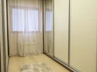 Izdavanje, četvorosoban stan, 178m², Tološka šuma, Podgorica - image 13