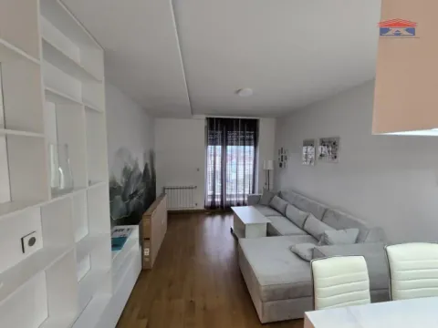 Izdavanje, jednosoban stan, 43m², Bulevar Evrope, Novi Sad Sve Podlokacije - image 3