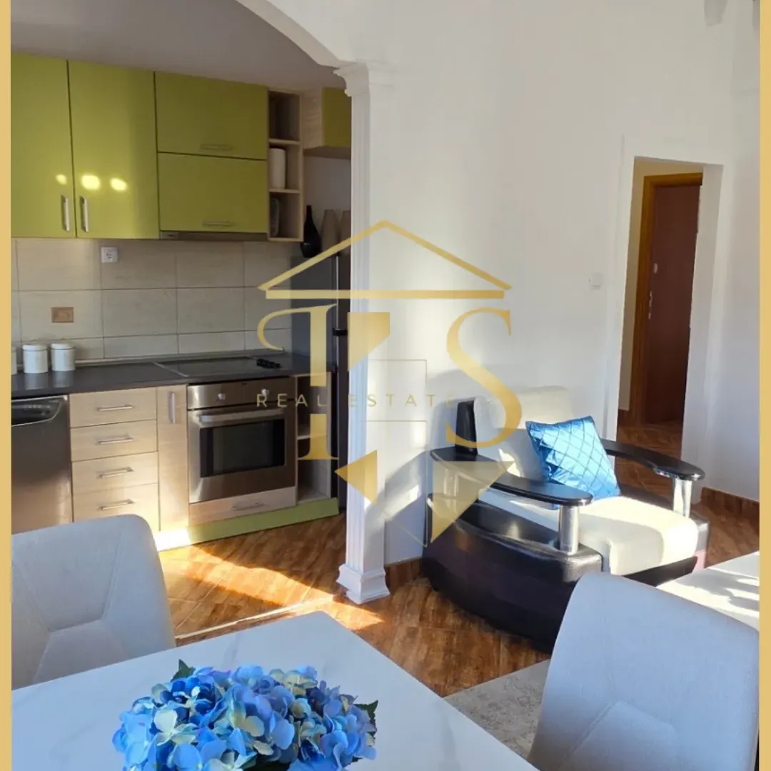 Izdavanje, trosoban stan, 120m², Seljanovo, Tivat