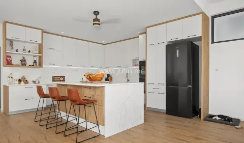 Sale, house, 220m², Kavač, Kotor - image 7