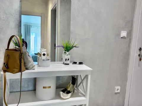 Prodaja, dvosoban stan, 74m², Bečići, Budva - image 7