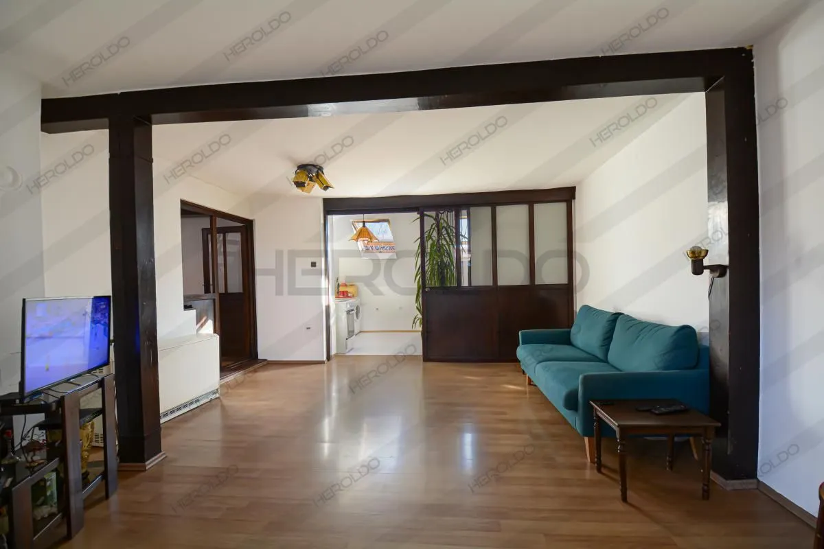 Prodaja, četvorosoban stan, 96m², Savski Venac, Beograd