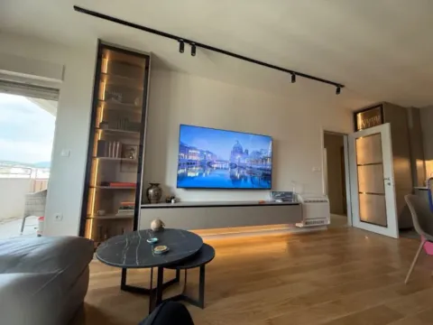 Izdavanje, dvosoban stan, 70m², Central Point, Podgorica - image 3