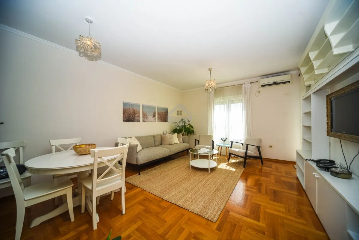 Rent, two bedroom apartment, 70m², Pobrežje, Podgorica