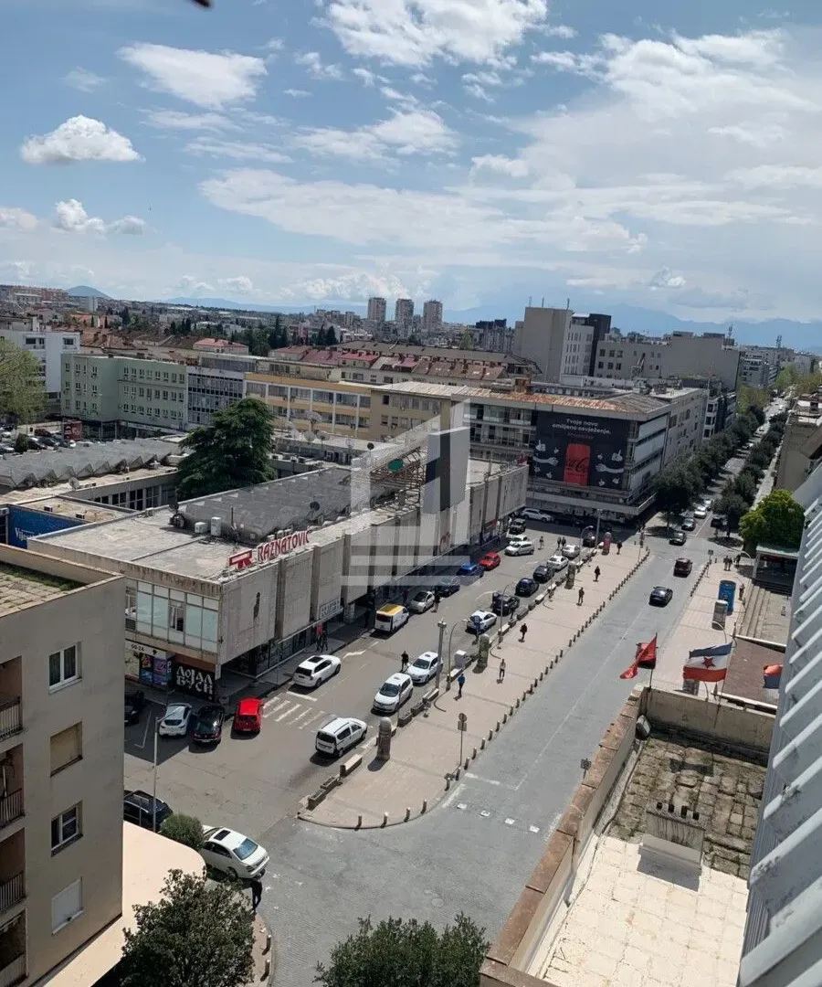 Prodaja, trosoban stan, 86m², Centar, Podgorica