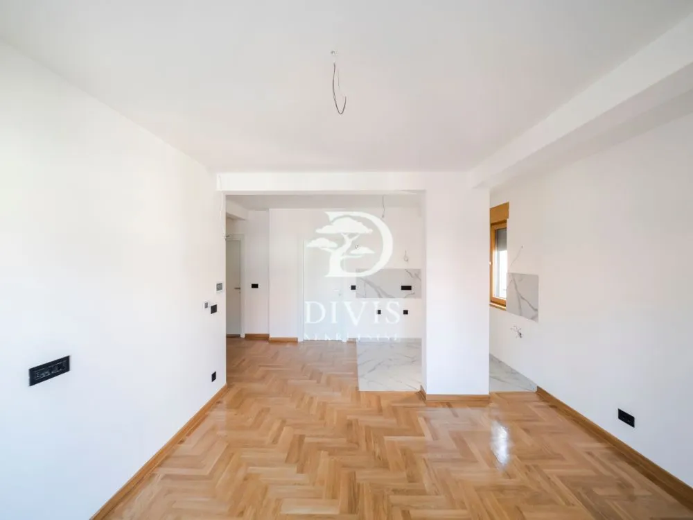 Prodaja, trosoban stan, 68m², Kluz, Zvezdara Sve Podlokacije