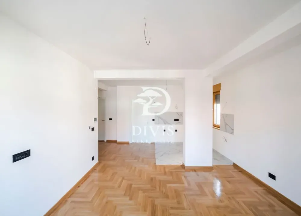 Prodaja, trosoban stan, 68m², Kluz, Zvezdara Sve Podlokacije