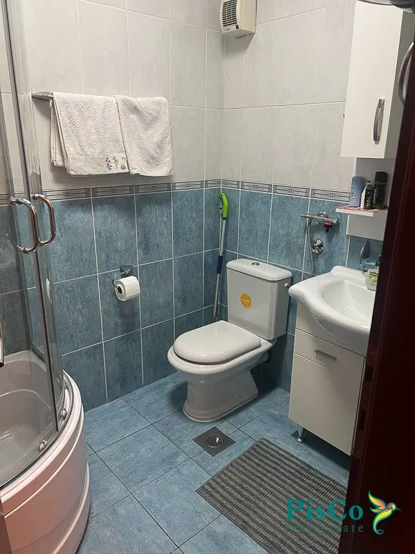 Izdavanje, trosoban stan, 130m², Preko Morače, Podgorica
