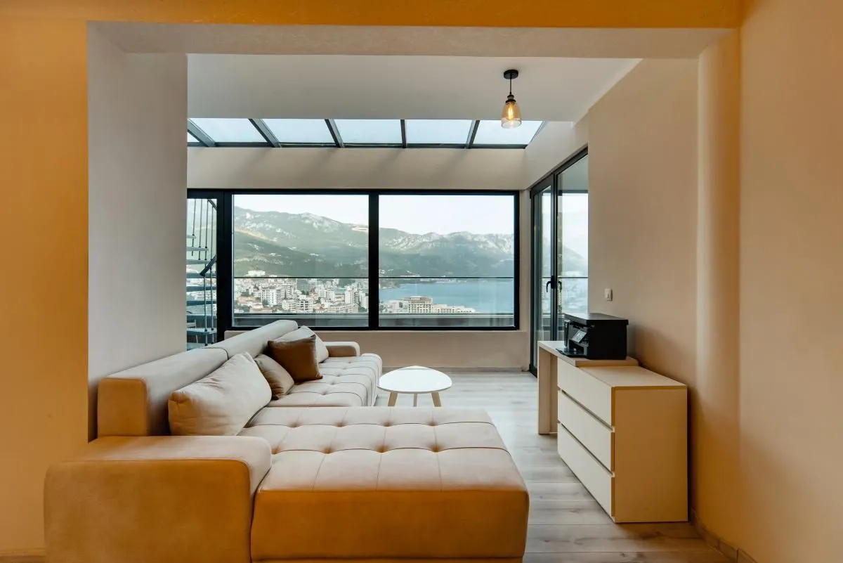 Sale, three bedroom apartment, 257m², Bečići, Budva