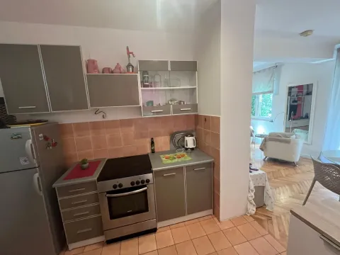 Izdavanje, dvosoban stan, 125m², Budva, Crna Gora - image 8