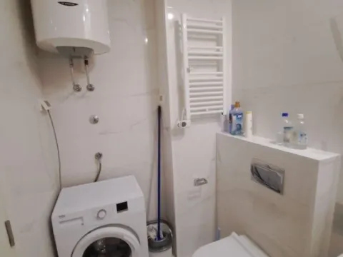 Izdavanje, jednosoban stan, 49m², Central Point, Podgorica - image 9