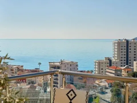 Sale, three bedroom apartment, 150m², Bečići, Budva - image 1