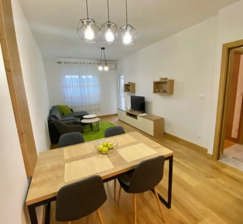 Izdavanje, jednosoban stan, 49m², New City, Podgorica