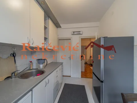 Prodaja, trosoban stan, 68m², Kalenić Pijaca, Vračar Sve Podlokacije - image 8