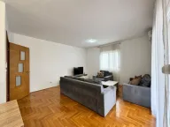 Izdavanje, trosoban stan, 86m², Stari Aerodrom, Podgorica - image 4