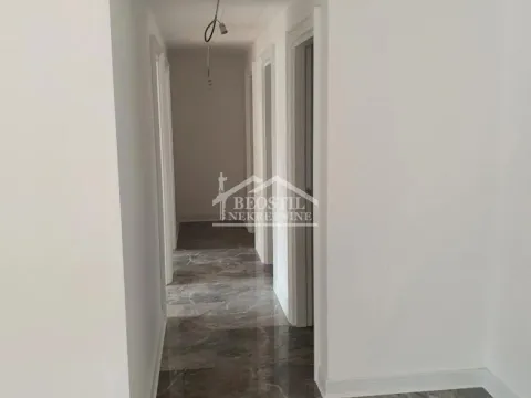 Rent, office space, 77m², Slavujev Venac, Zvezdara Sve Podlokacije - image 5