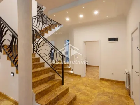 Izdavanje, kuća, 417m², Jajinci, Voždovac Sve Podlokacije - image 21