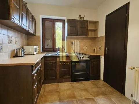 Sale, house, 331m², Lipov gaj, Novi Sad Sve Podlokacije - image 44