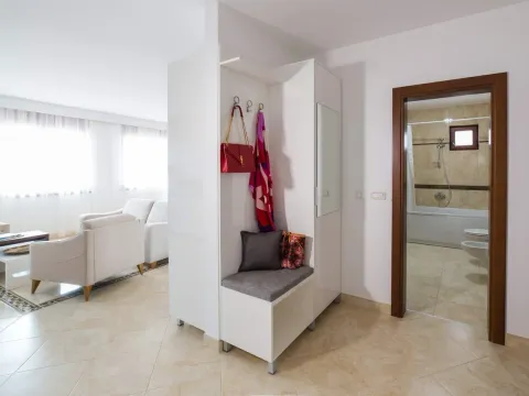 Prodaja, jednosoban stan, 85m², Bečići, Budva - image 3