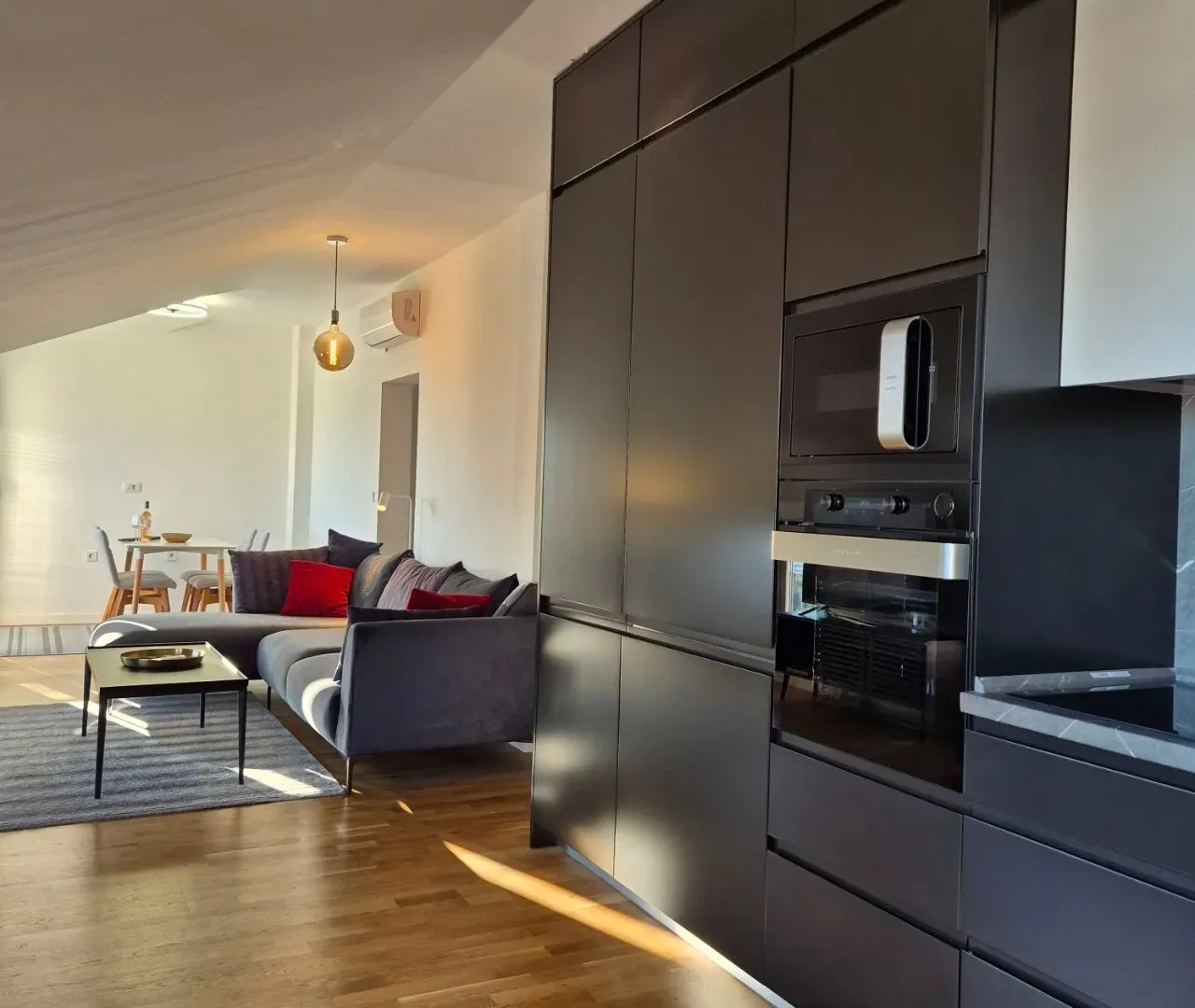 Prodaja, dvosoban stan, 75m², Mažina, Tivat