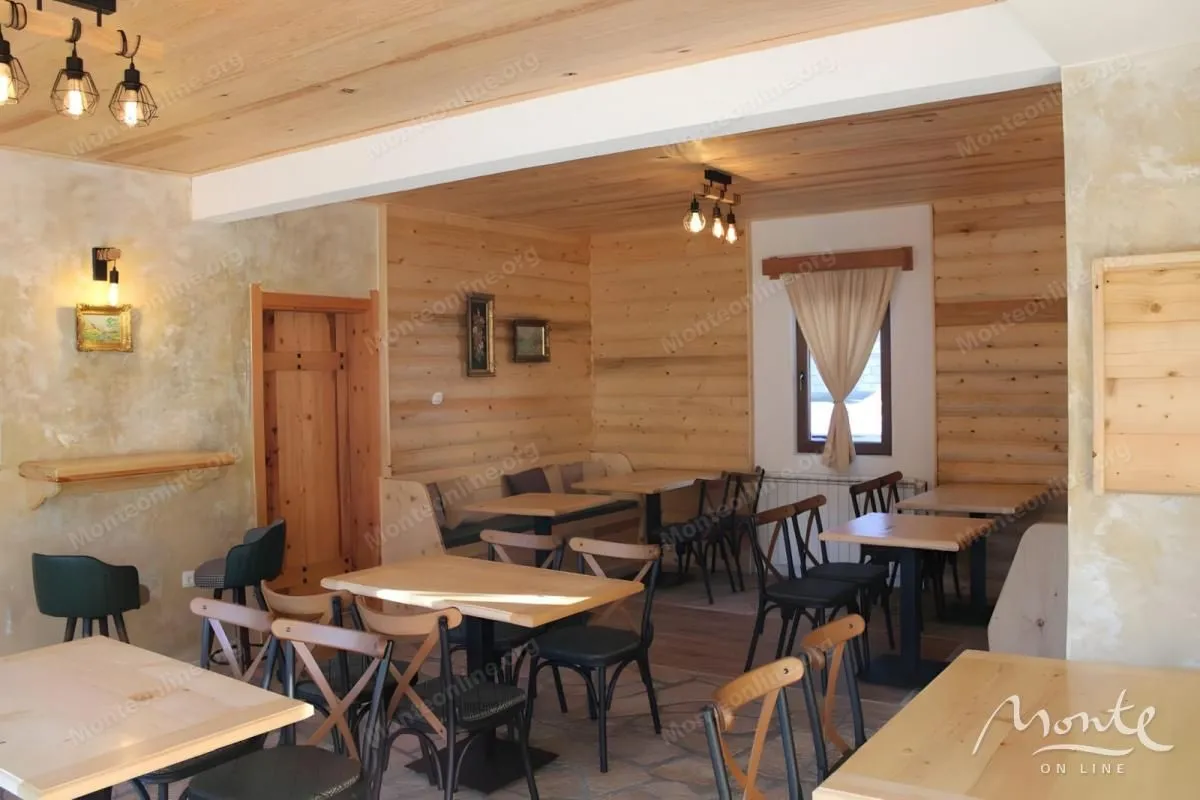 Sale, office space, 300m², Kolašin, Crna Gora