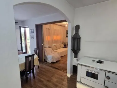 Izdavanje, kuća, 70m², Petrovaradin, Novi Sad - image 9