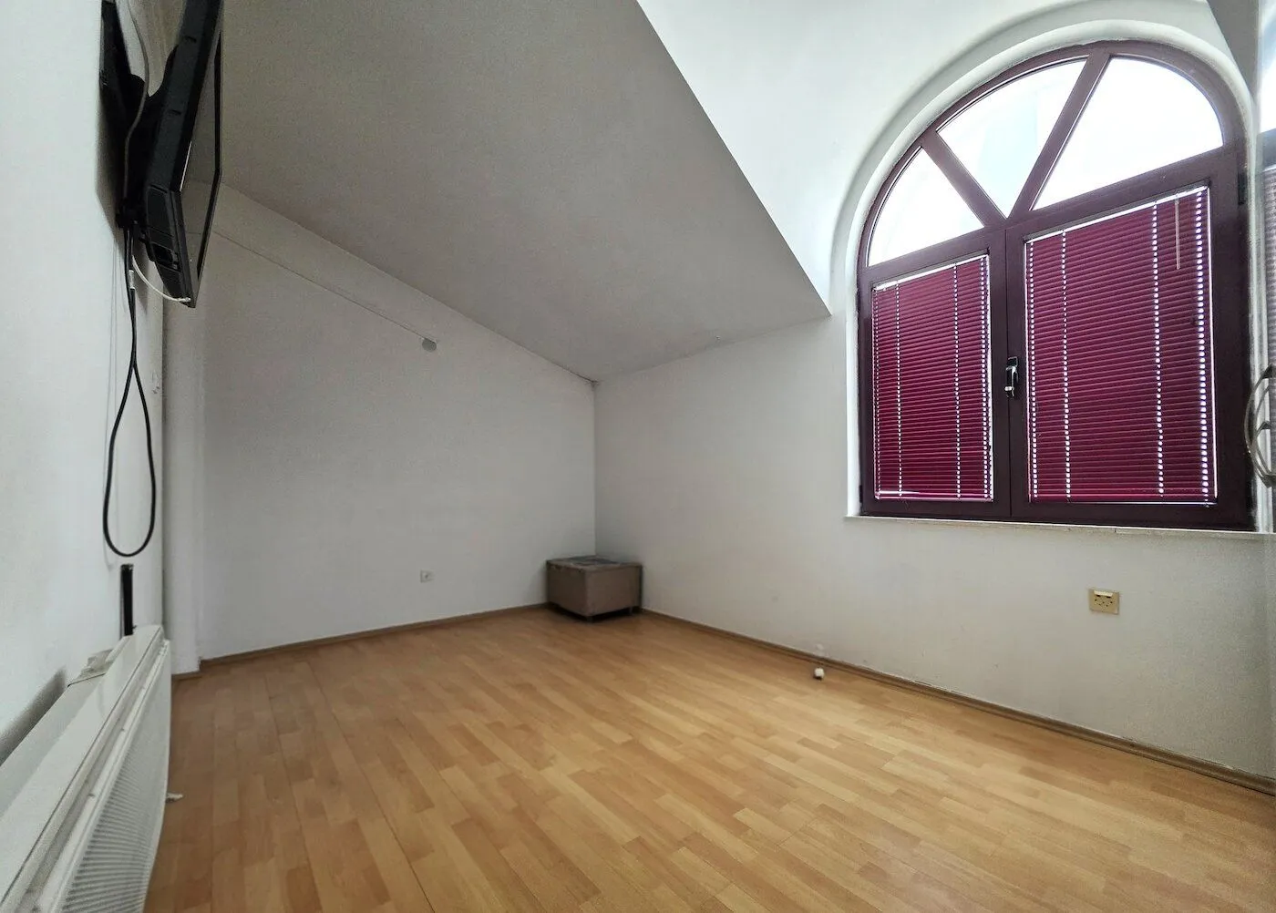 Rent, office space, 108m², Stara Varoš, Podgorica