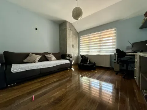 Sale, house, 180m², Donja Vrežina, Niš - image 33