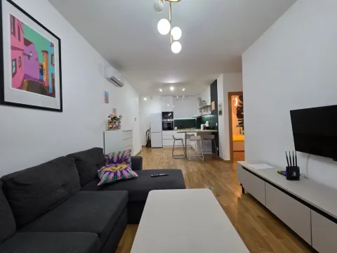 Izdavanje, dvosoban stan, 55m², Bečići, Budva - image 20