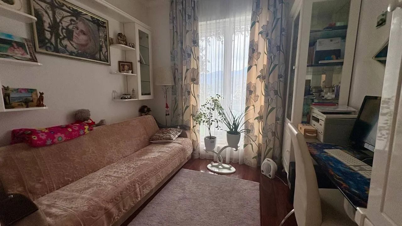 Prodaja, trosoban stan, 180m², Lepetani, Tivat