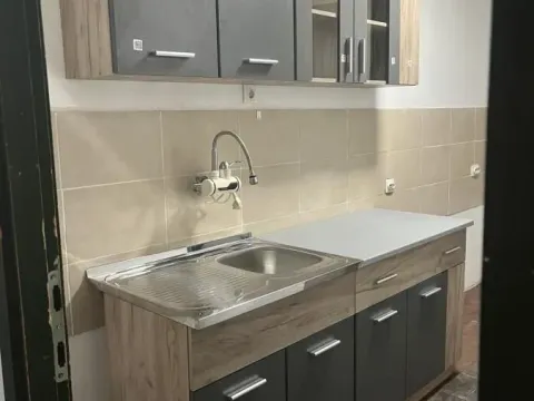 Izdavanje, trosoban stan, 88m², Vidikovački venac, Rakovica - image 6