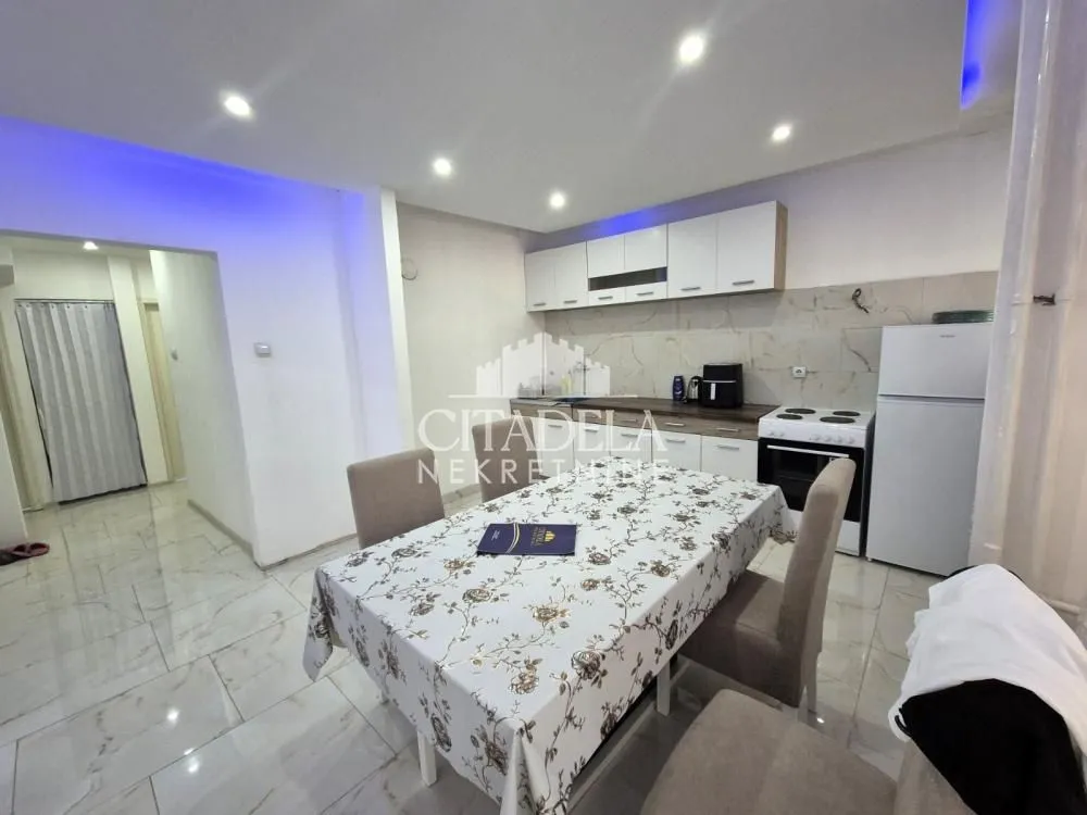 Sale, three bedroom apartment, 90m², Brace Jerković, Voždovac Sve Podlokacije