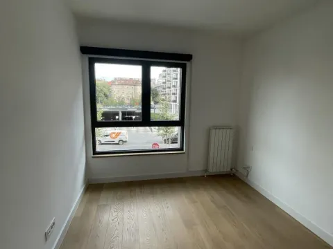 Izdavanje, trosoban stan, 80m², Savski Venac, Beograd - image 9