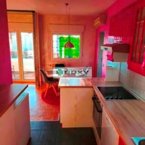 Prodaja, dvosoban stan, 75m², Novi Beograd Blok 61, Novi Beograd Sve Podlokacije