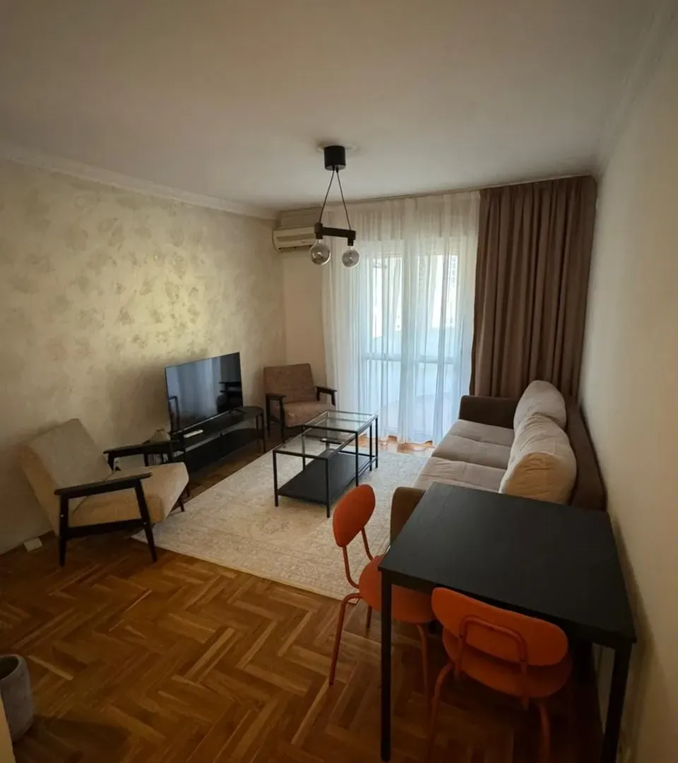Izdavanje, jednosoban stan, 35m², Centar, Podgorica