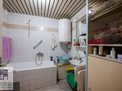 Prodaja, trosoban stan, 94m², Novi Sad, Srbija - image 16