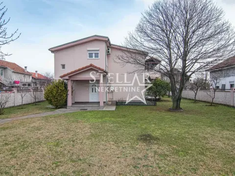 Rent, house, 300m², Donji Kokoti, Podgorica - image 1