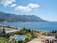Izdavanje, trosoban stan, 150m², Budva, Crna Gora - image 18