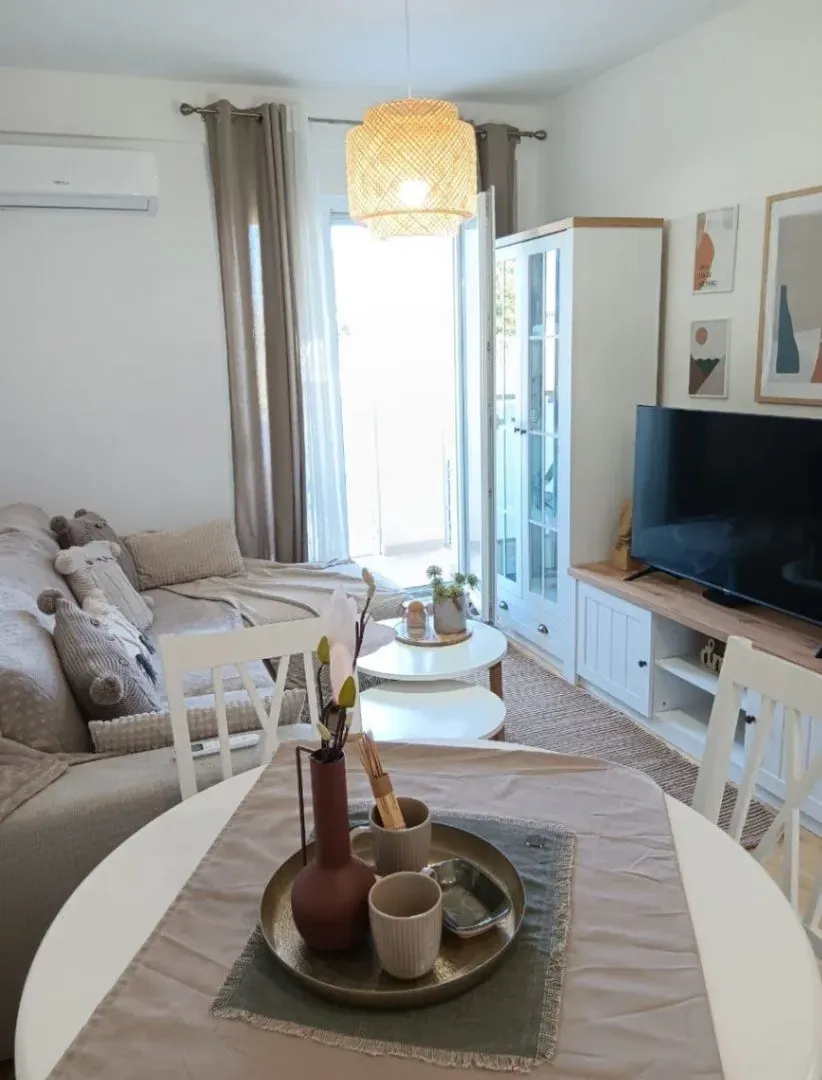Izdavanje, jednosoban stan, 35m², Zabjelo, Podgorica