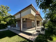 Rent, house, 200m², Tološi, Podgorica - image 1