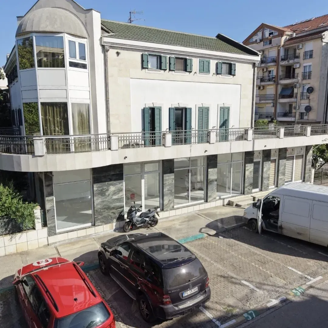 Rent, office space, 59m², Ljubović, Podgorica