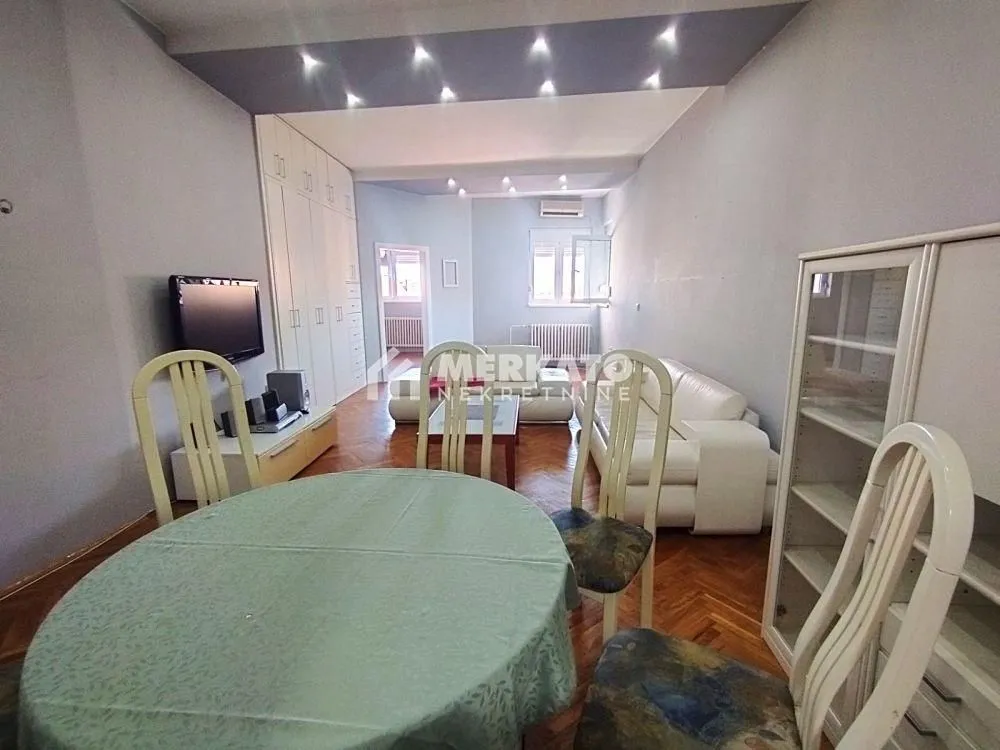 Prodaja, dvosoban stan, 67m², Centar, Zrenjanin
