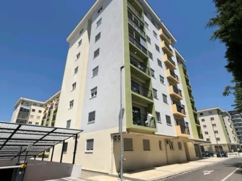 Izdavanje, jednosoban stan, 45m², Pobrežje, Podgorica - image 11