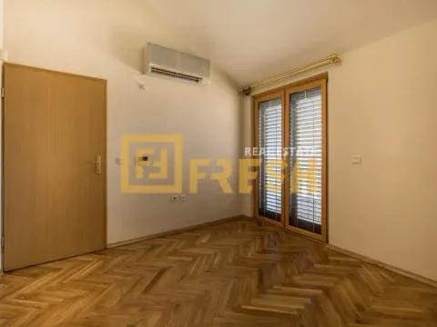 Izdavanje, kuća, 370m², Zabjelo, Podgorica - image 21